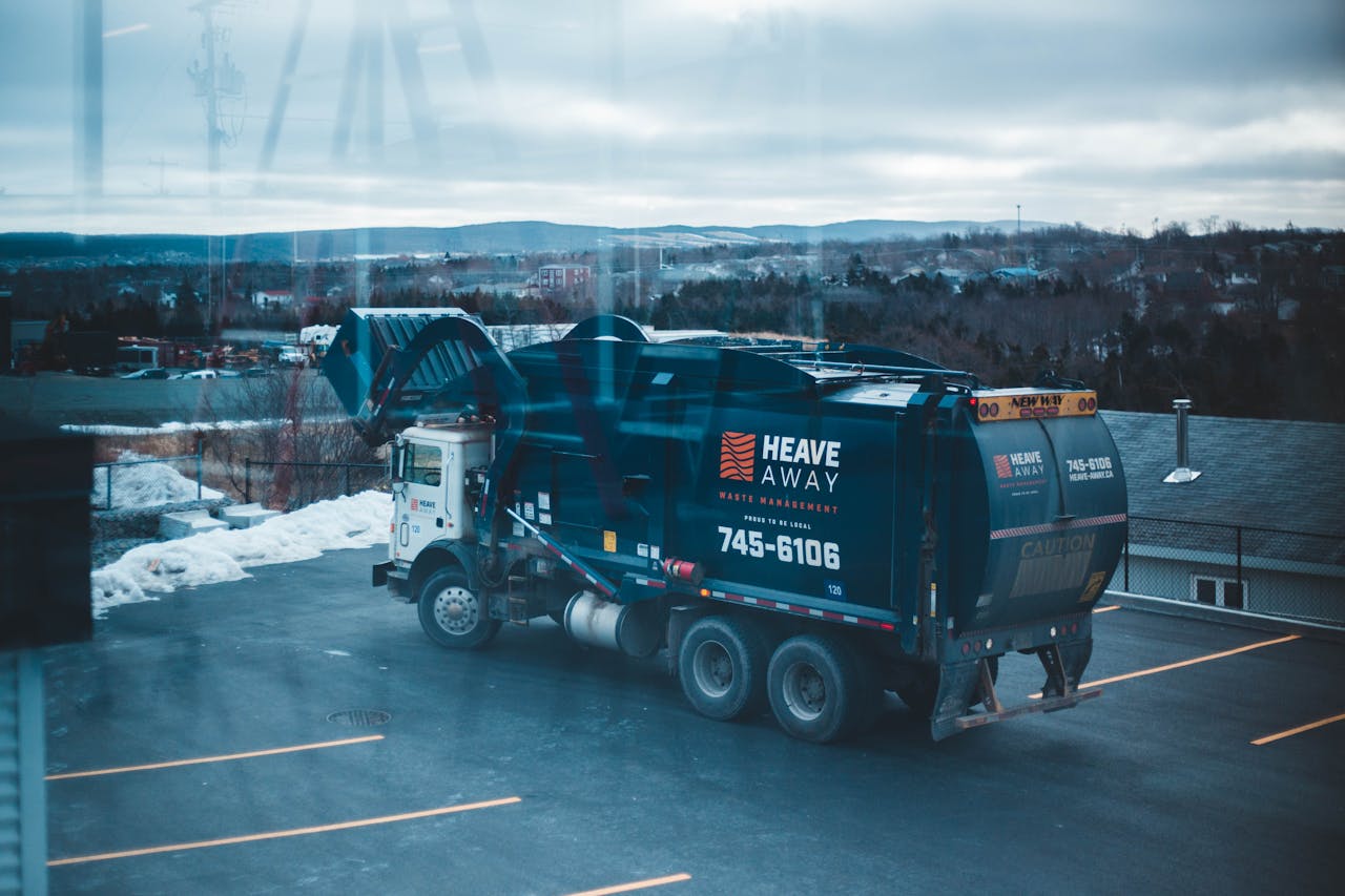 A garbage track collecting commercial waste